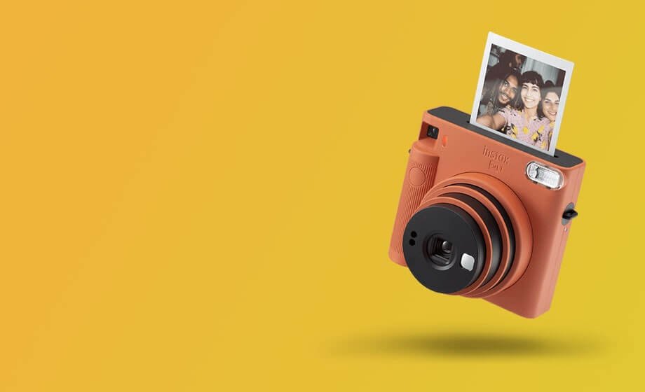 Promotions 6 instant cameras