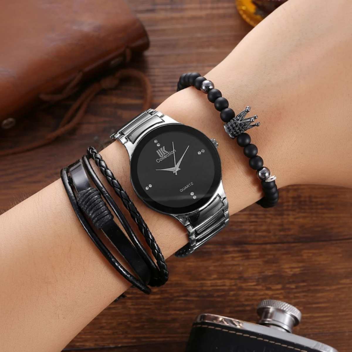 Set de reloj deportivo con pulseras para hombres - Image 2