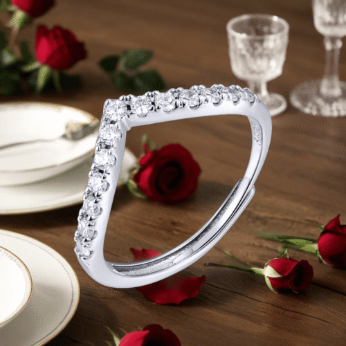 anillo de plata compromiso joyería elegante