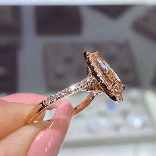 Anillo de diamante forma de gota compromiso - Imagen 2