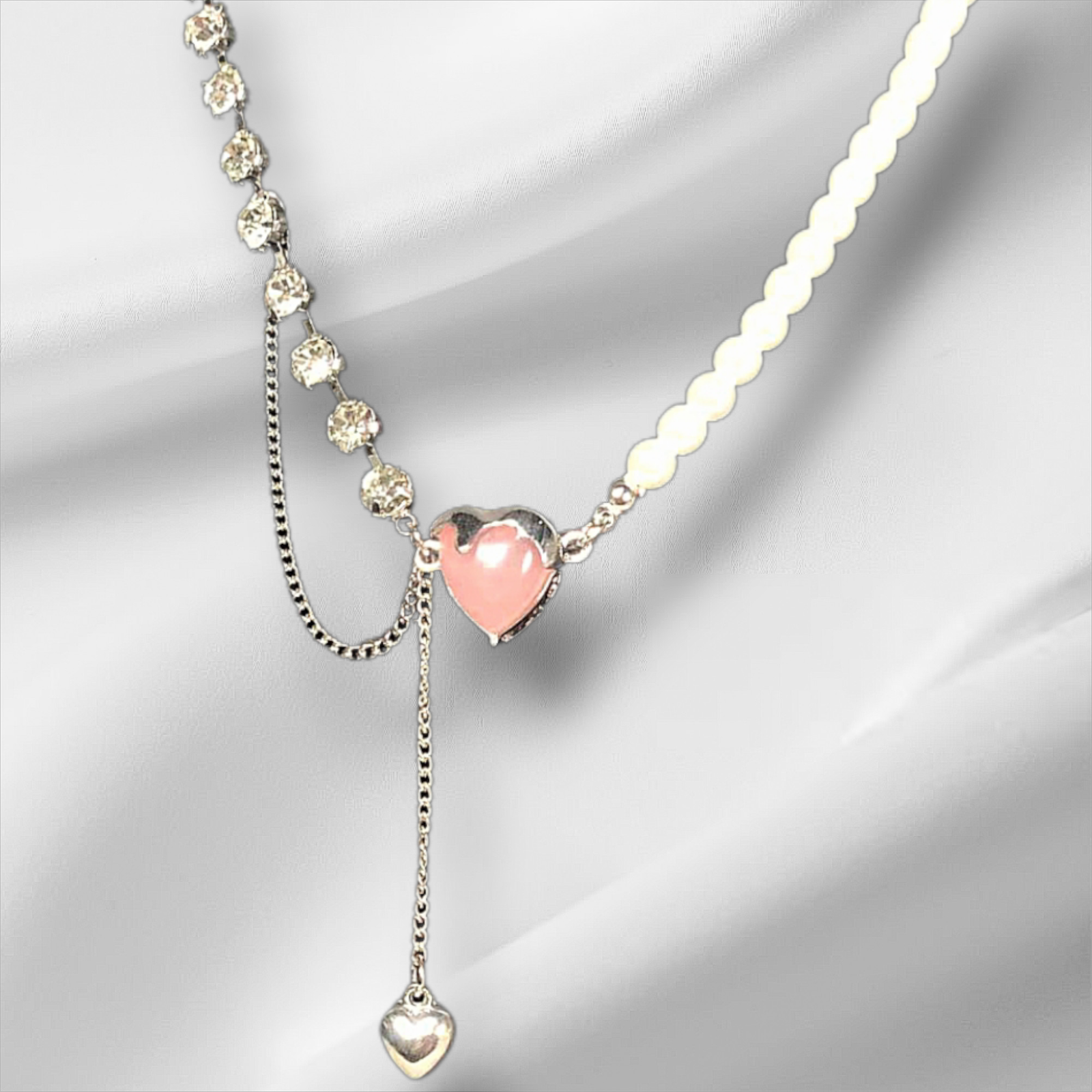 Collar , perlas , colgante corazón rosa de cristal
