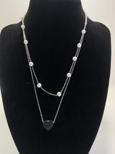 Collar con colgante de corazón de perla de imitación