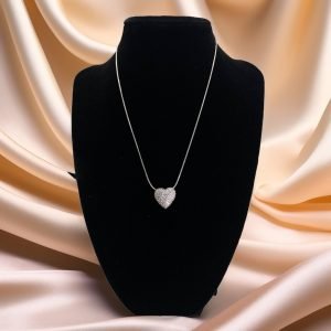 Collar  con colgante de corazón de circón ,acero de titanio