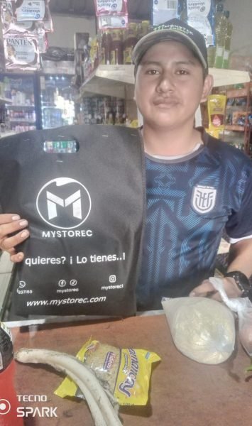 photo_4963043588132506395_y