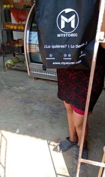 photo_4963043588132506396_y