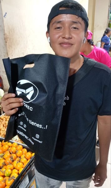 photo_4963043588132506411_y